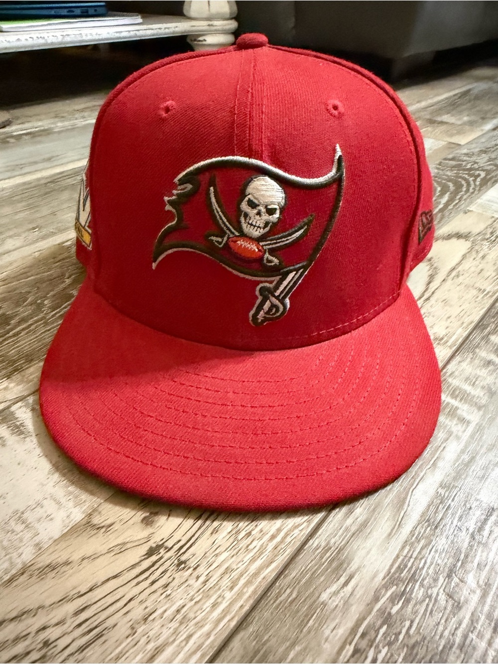 New Era Red Tampa Bay Buccaneers Logo Fitted Hat